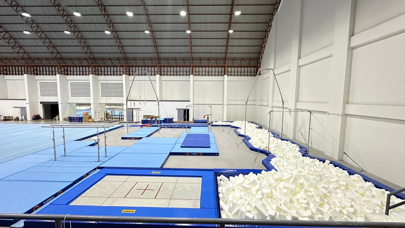 บ่อฟองน้ำโรงเรียนกีฬา จ.สุพรรณบุรี Suphanburi Sport School, Thailand